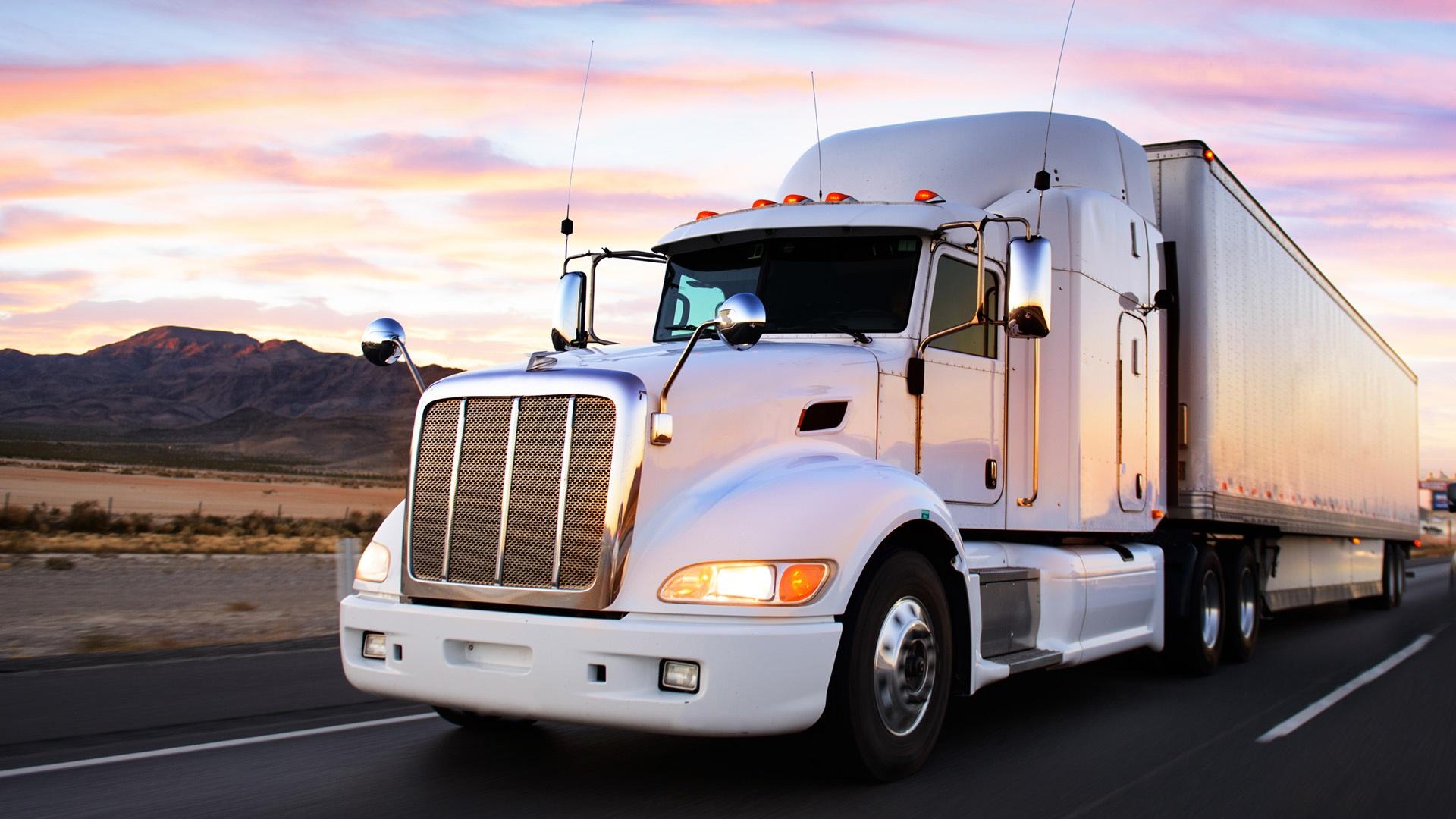 US Truckload Equipment Types: Specs & Weight Capacity Guide